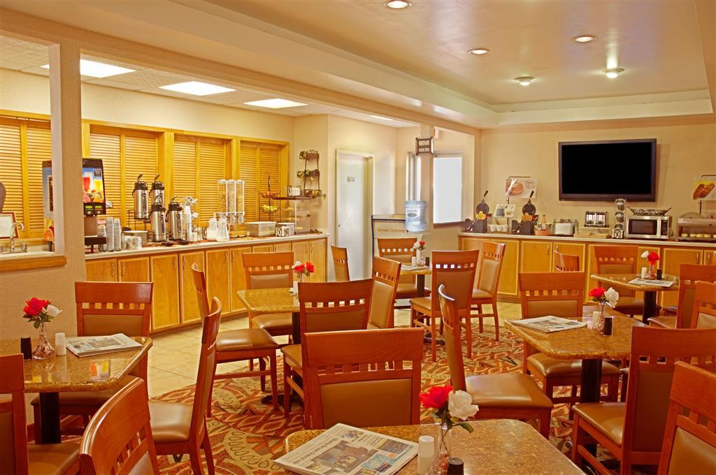 Best Windsor Inn Lubbock Restoran fotoğraf